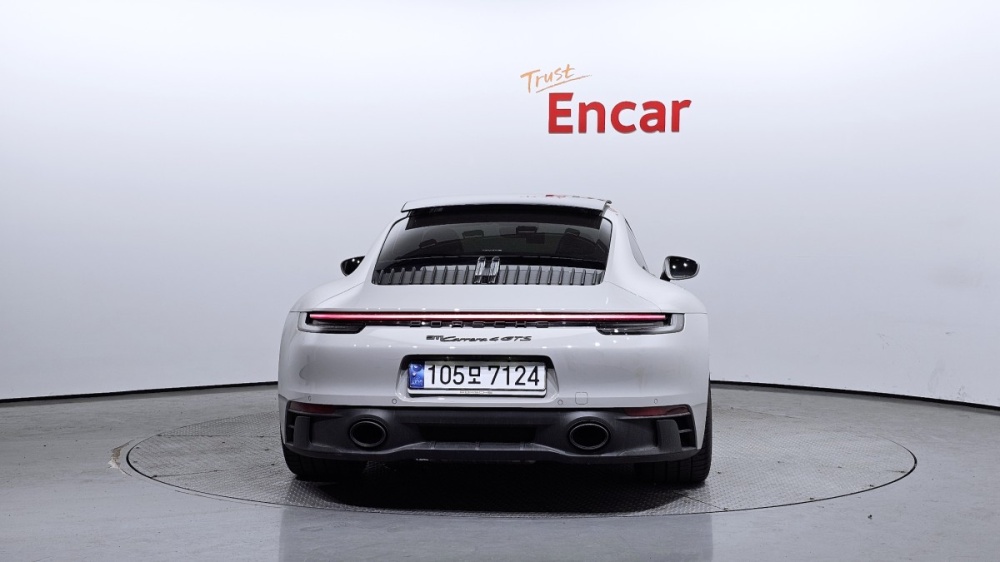 Porsche 911 (992)