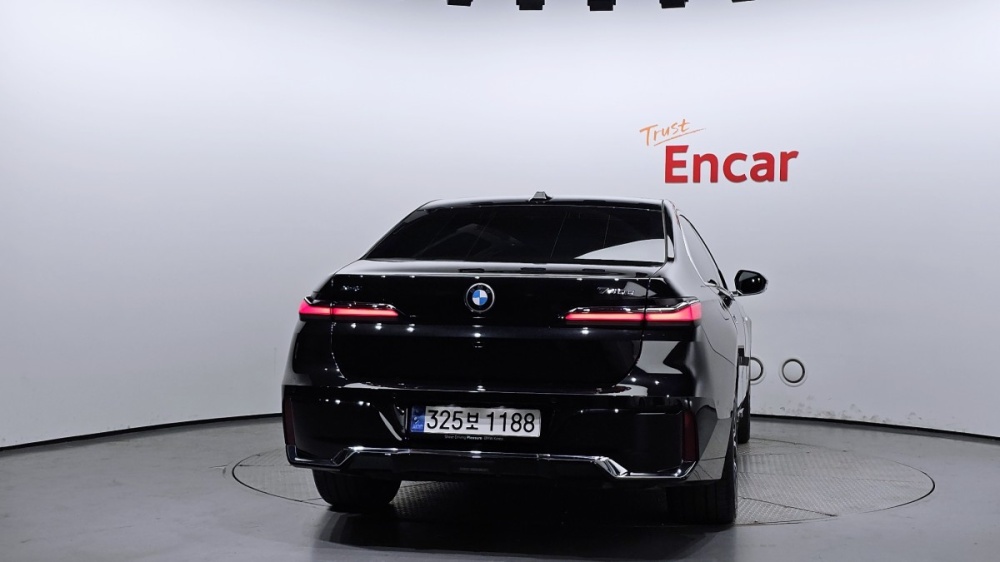 BMW 7 Series (G70)