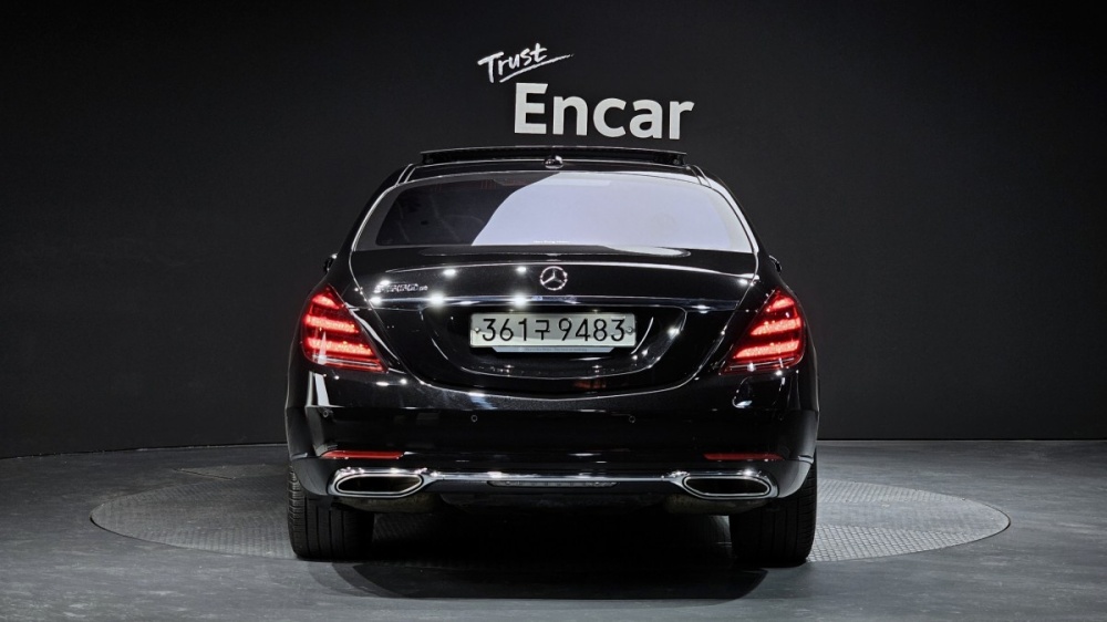 Mercedes-Benz S-Class W222
