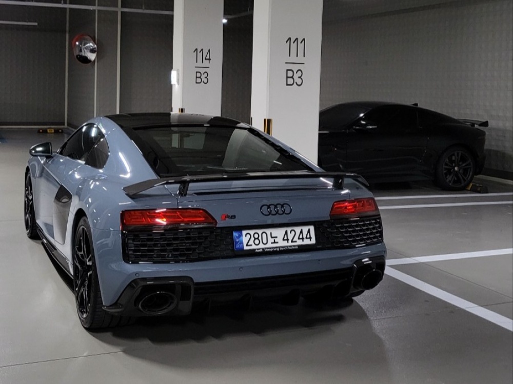 Audi R8 (4S)