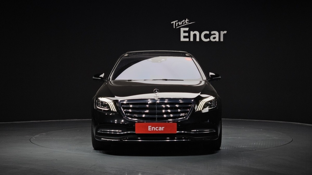 Mercedes-Benz S-Class W222