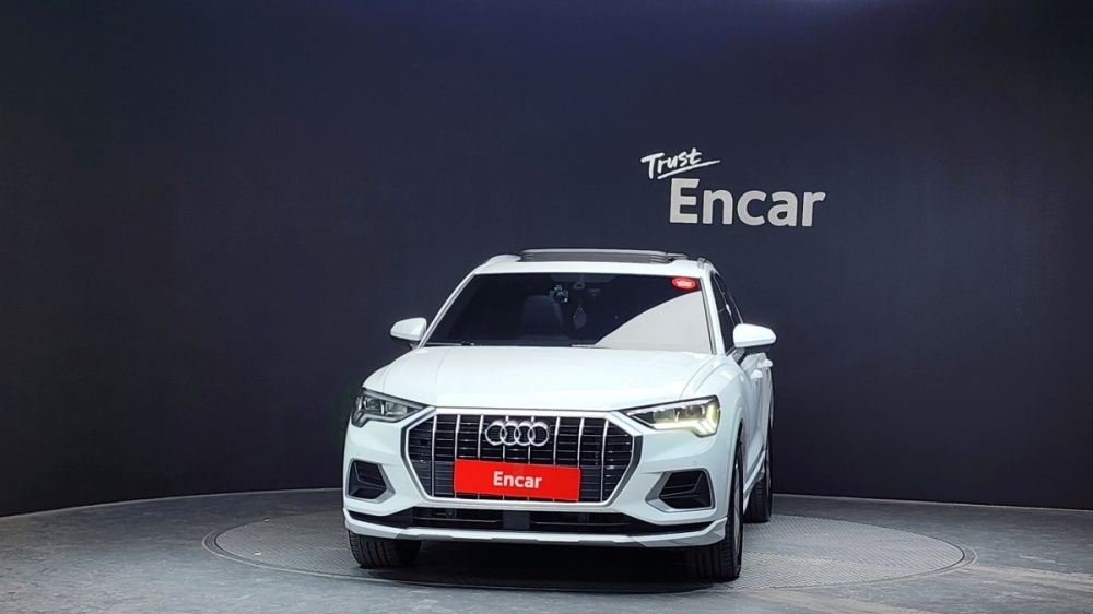 Audi Q3 (F3)