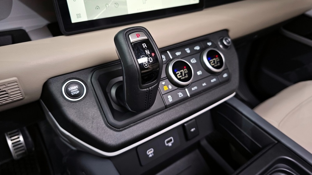 Land rover Defender (L663)