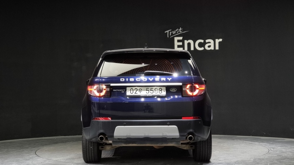 Land rover discovery sport
