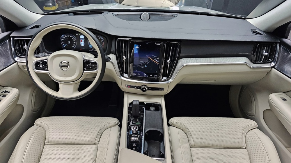 Volvo V60 Cross Country 2nd Generation