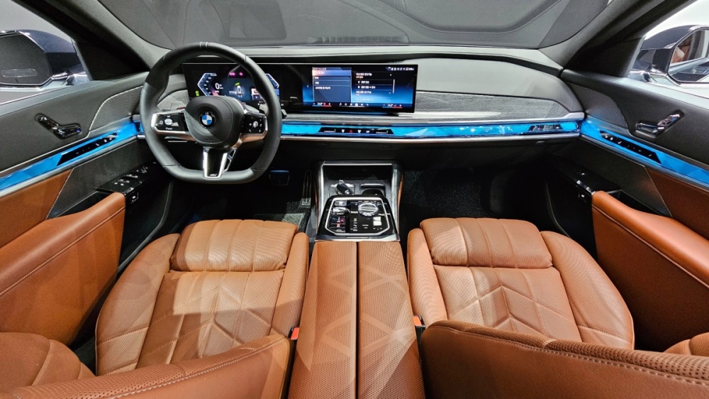 BMW 7 Series (G70)