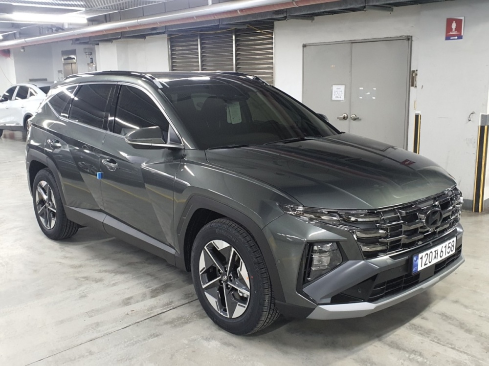 Hyundai The New Tucson Hybrid (NX4)