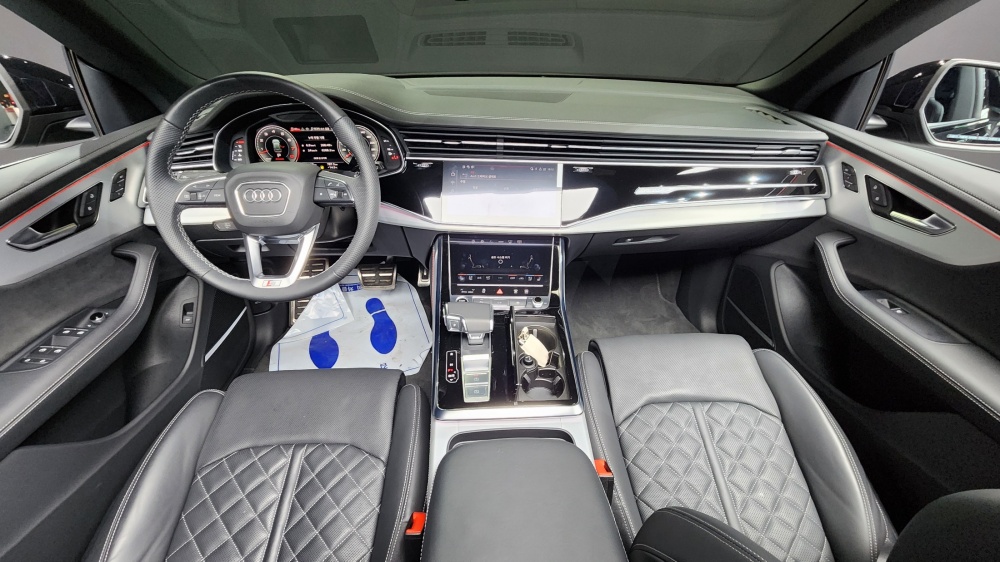 Audi Q8 (4M)