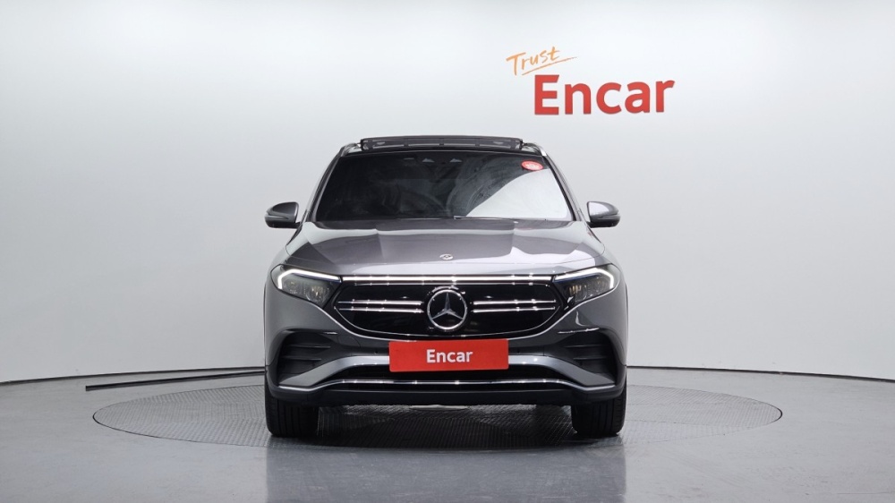 Mercedes-Benz EQA-H243