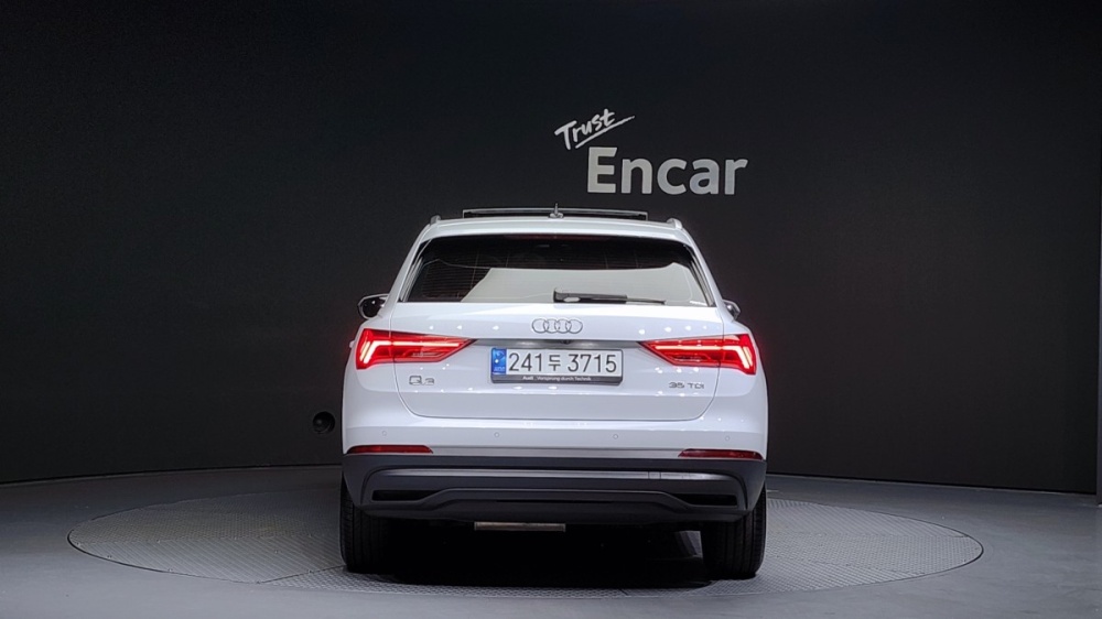 Audi Q3 (F3)