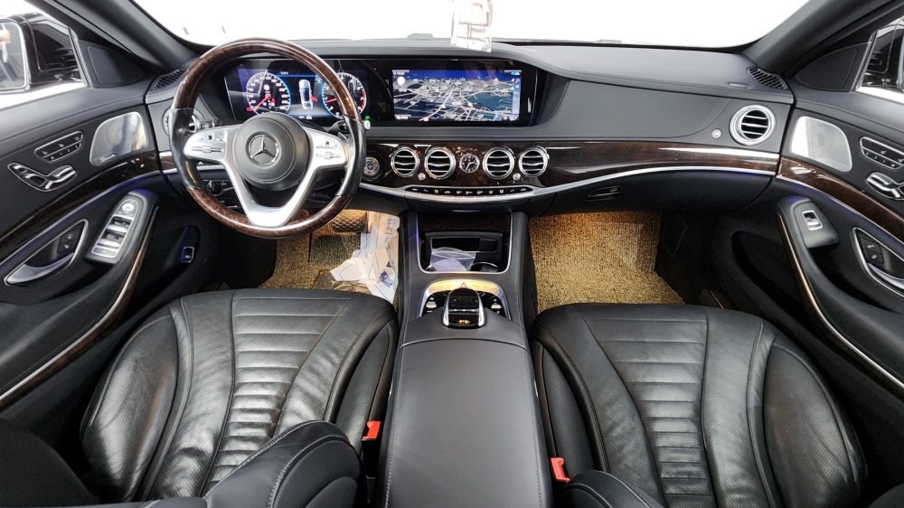 Mercedes-Benz S-Class W222
