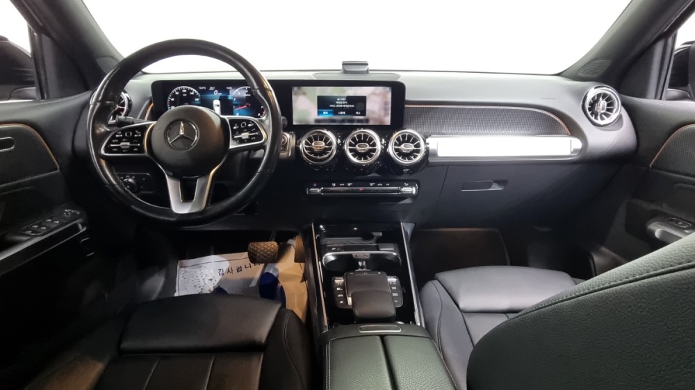 Mercedes-Benz GLB-Class X247