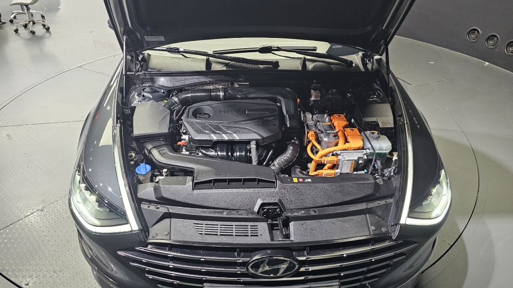 Hyundai Sonata Hybrid (DN8)