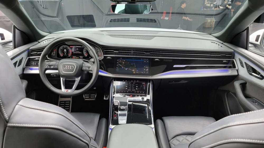 Audi Q8