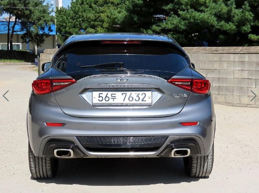 Infinity Q30