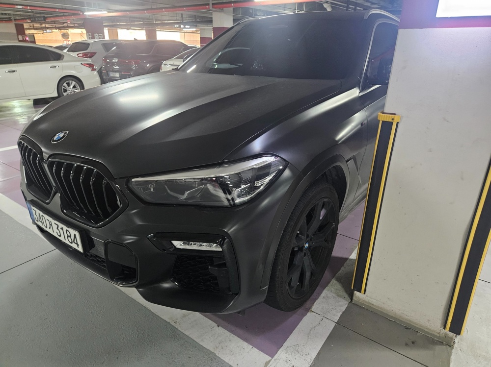 BMW X6 (G06)