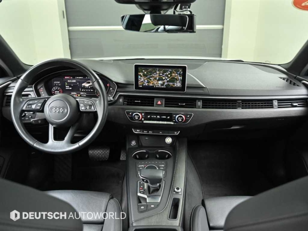 Audi A4 (B9)