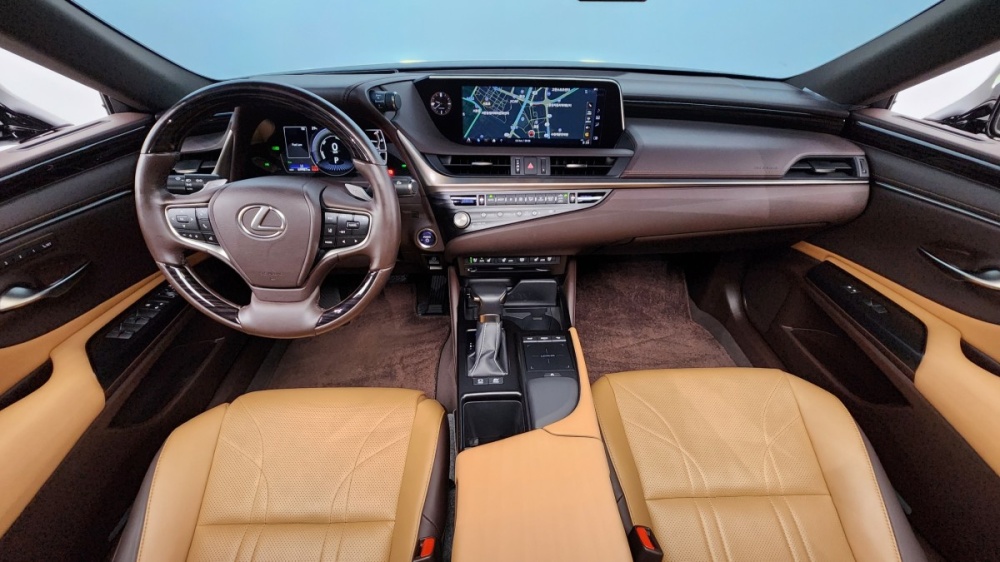 Lexus ES300h 7th generation