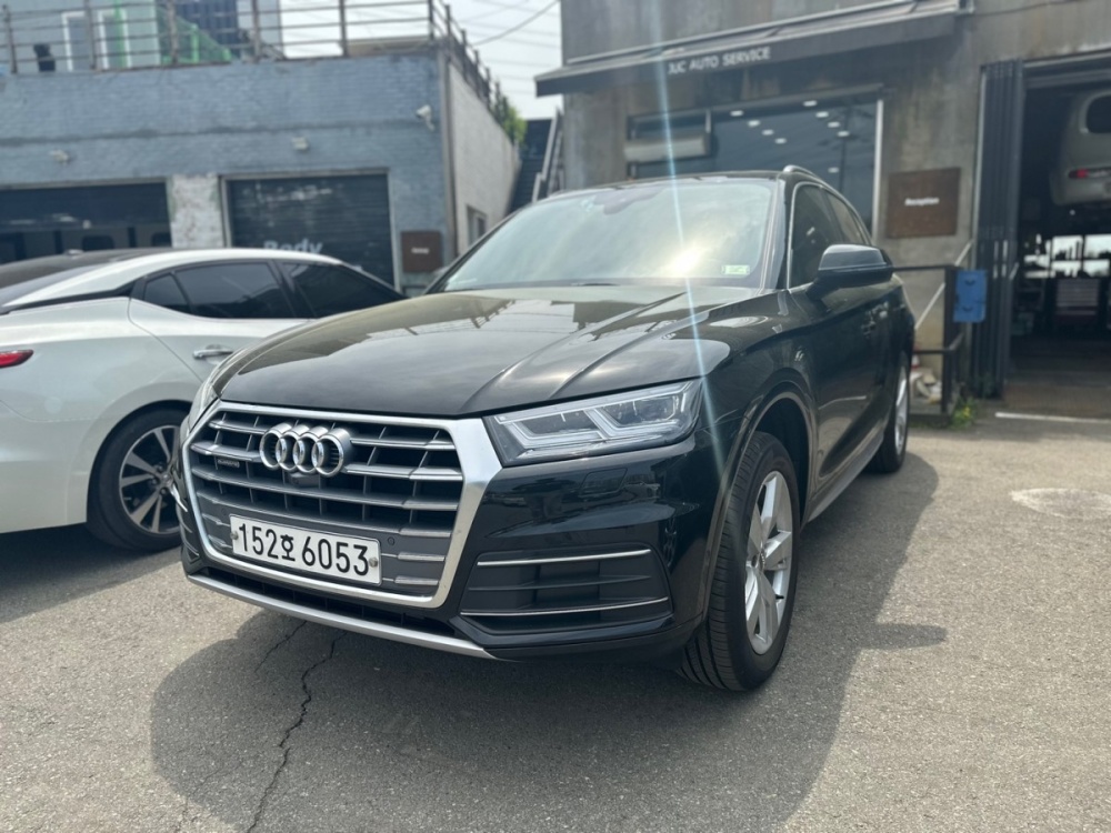 Audi Q5 (FY)