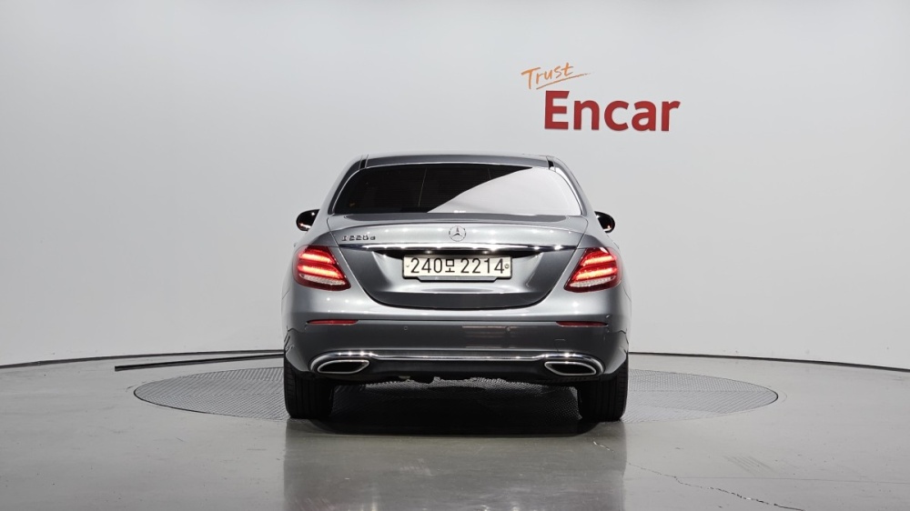 Mercedes-Benz E-Class W213