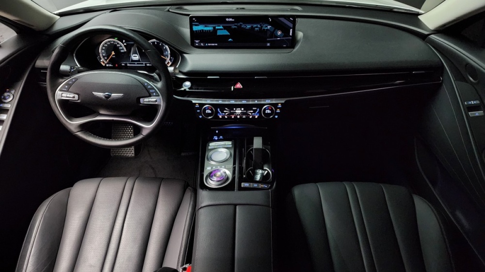 Genesis G80 (RG3)