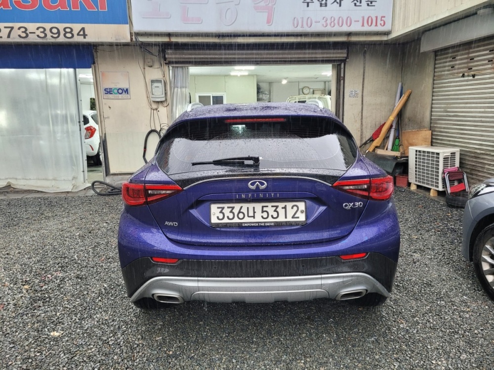 Infinity QX30