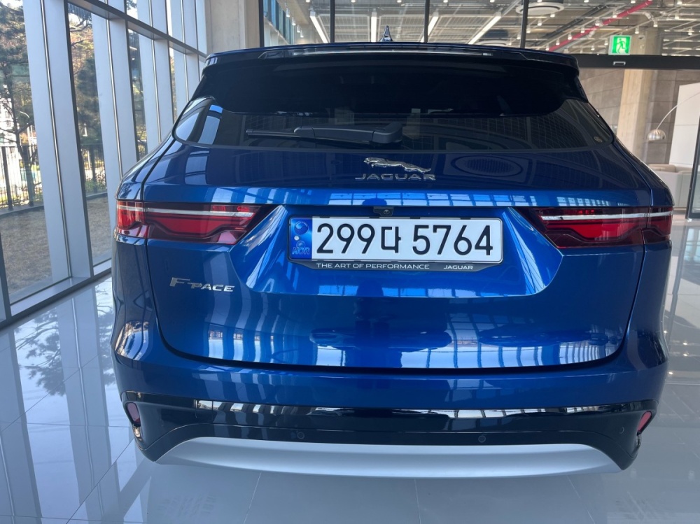 Jaguar F-PACE