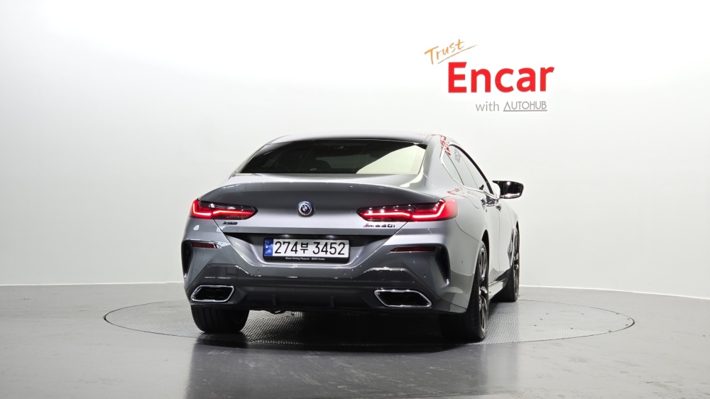 BMW 8 Series (G15)