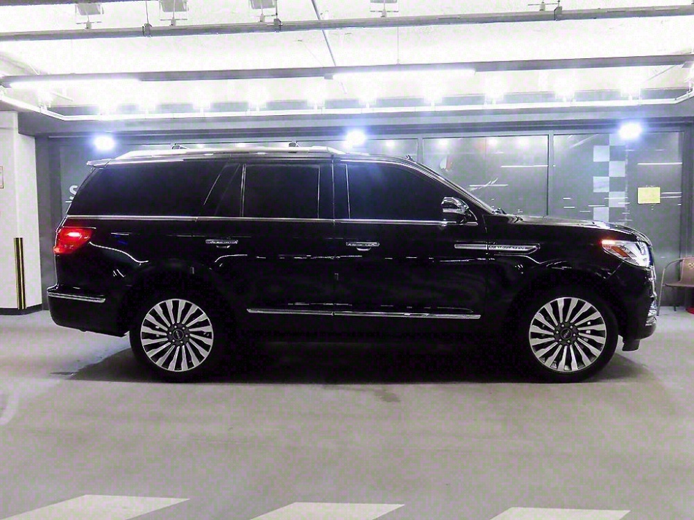 Lincoln Navigator 4th generation