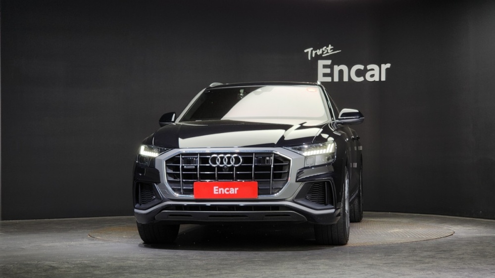 Audi Q8