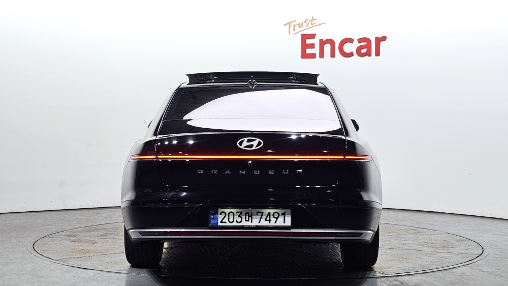 Hyundai Grandeur (GN7)
