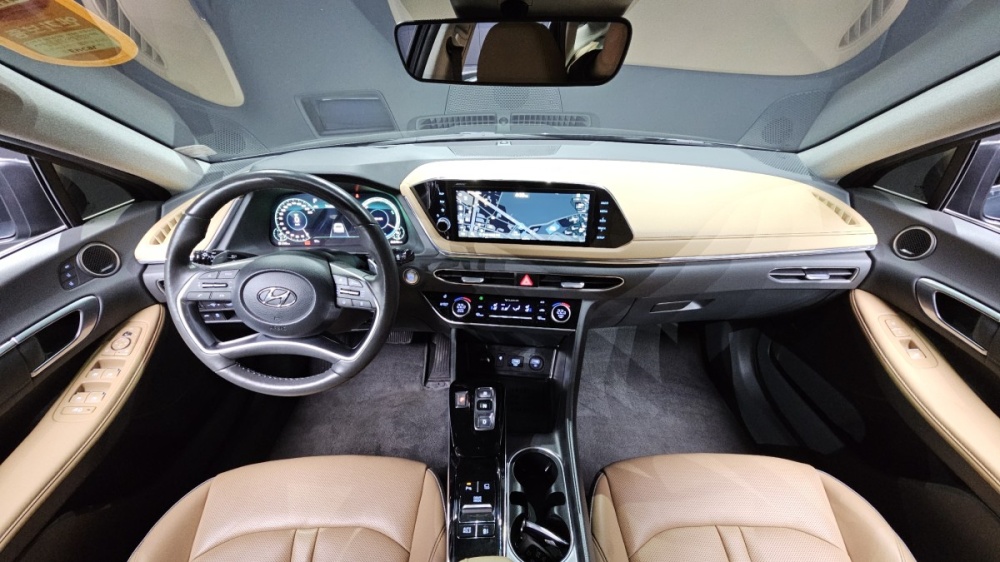 Hyundai Sonata Hybrid (DN8)