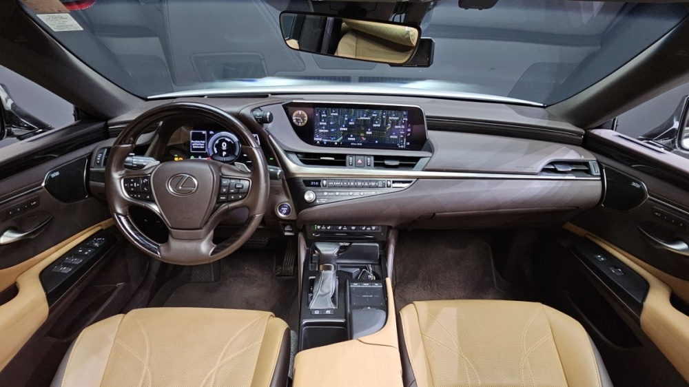 Lexus ES300h 7th generation