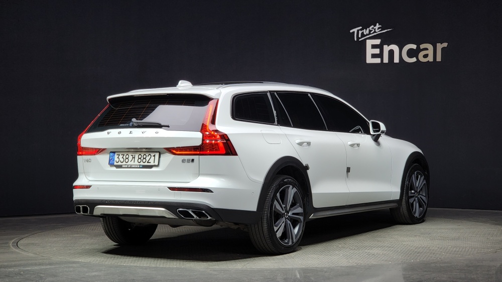 Volvo V60 Cross Country 2nd Generation