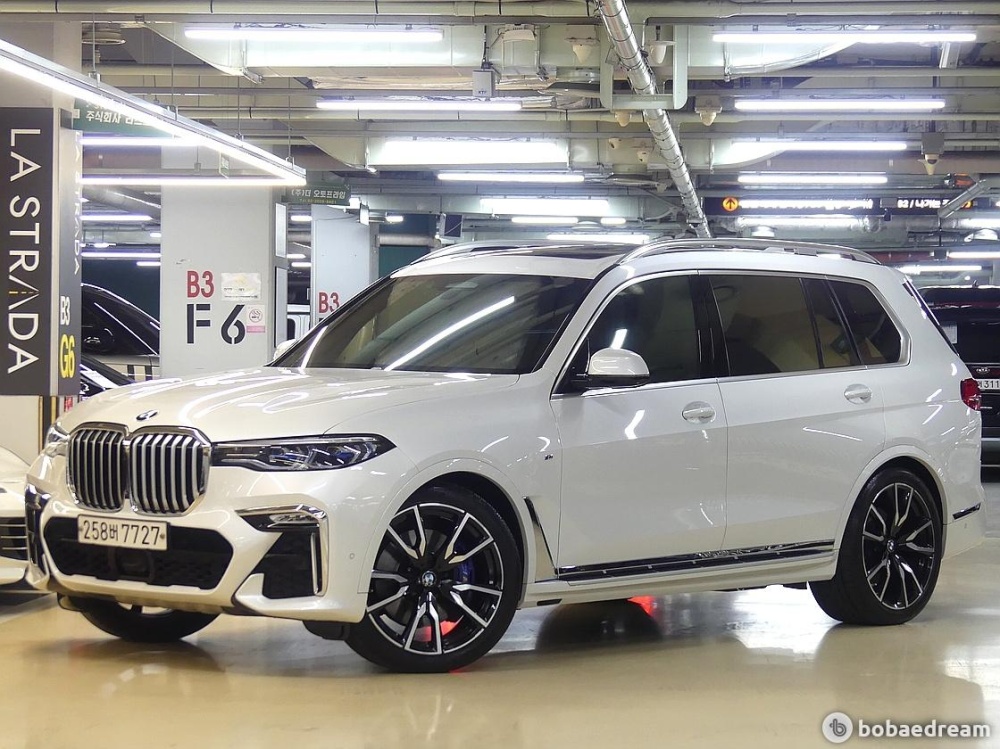 BMW X7 (G07)