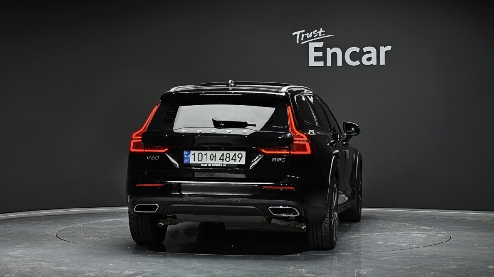 Volvo V60 Cross Country 2nd Generation