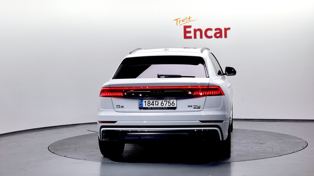 Audi Q8 (4M)