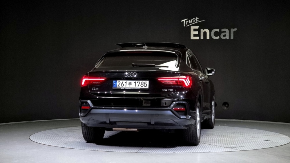 Audi Q3 (F3)