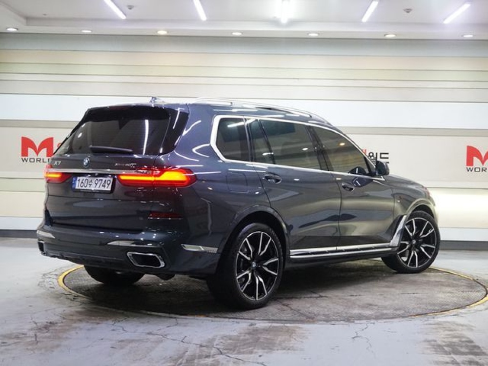 BMW X7 (G07)