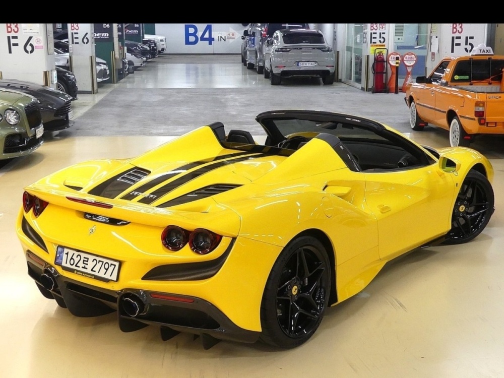 Ferrari F8 Spider