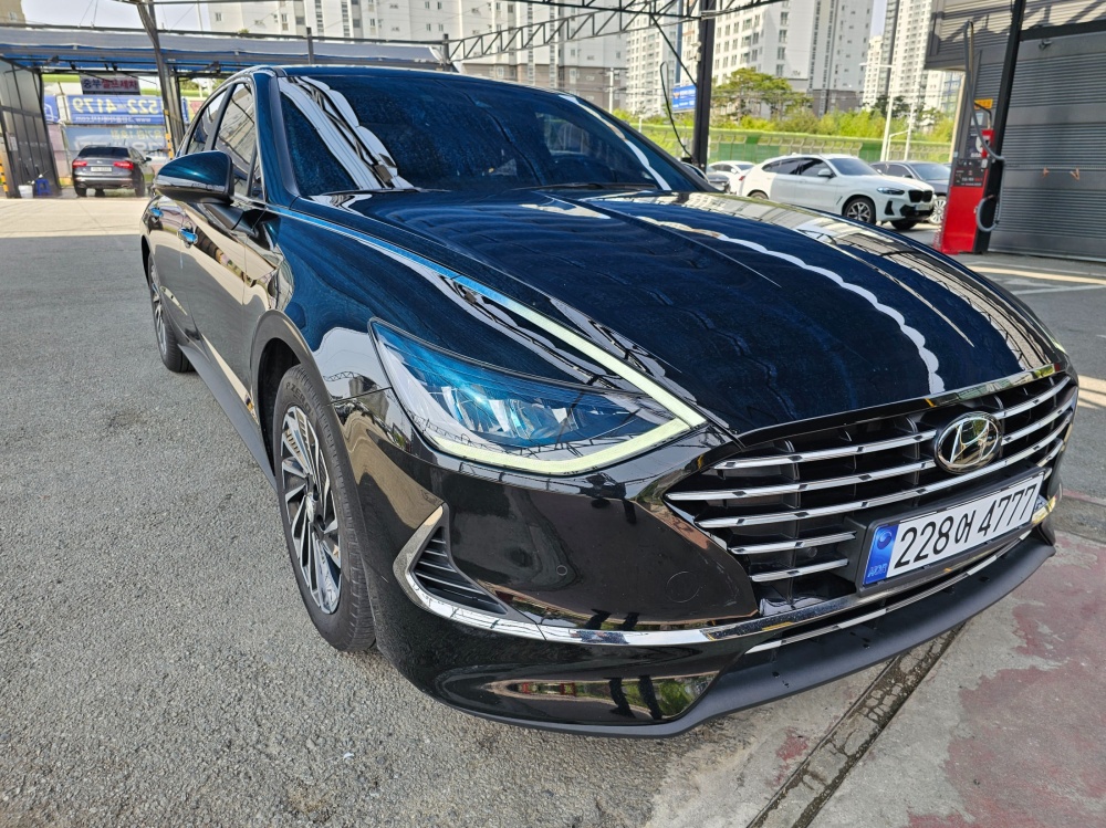 Hyundai Sonata Hybrid (DN8)