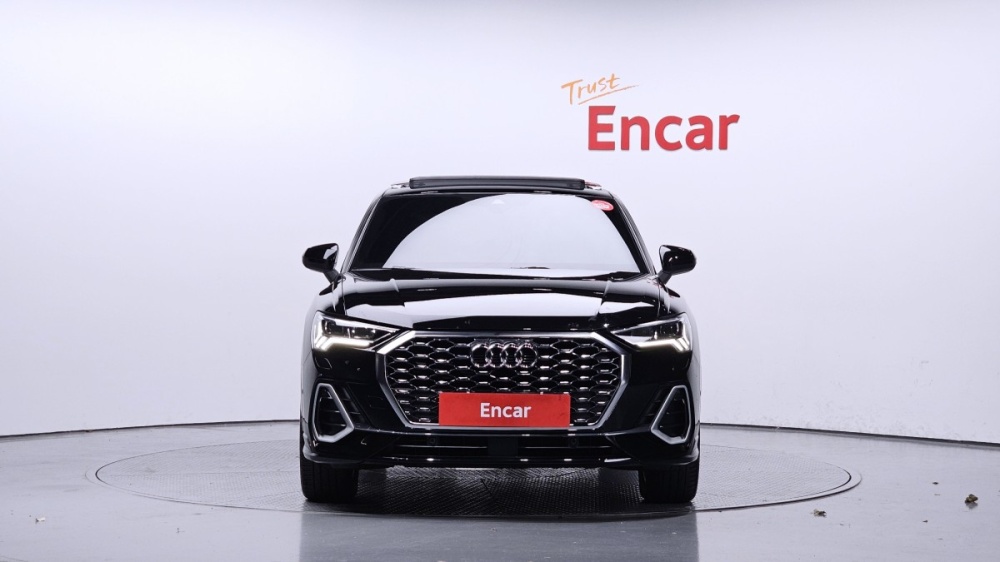 Audi Q3 (F3)