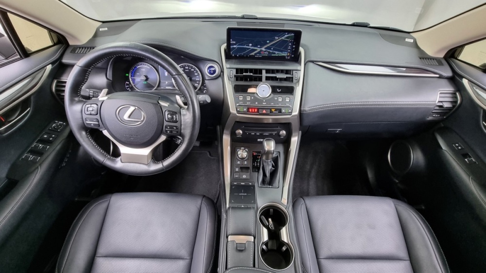 Lexus NX300h