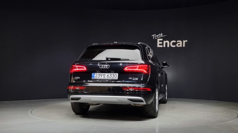 Audi Q5 (FY)
