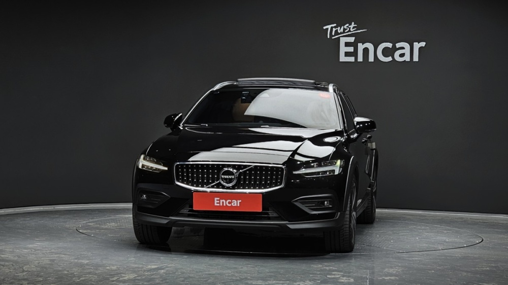 Volvo V60 Cross Country 2nd Generation