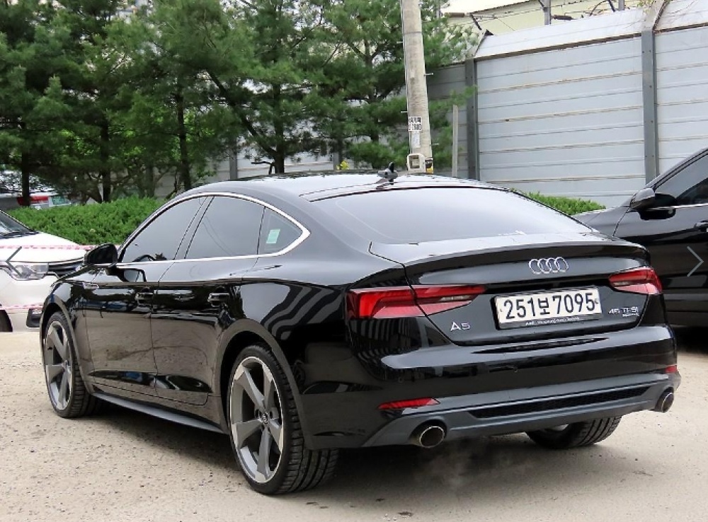 Audi A5 (F5)