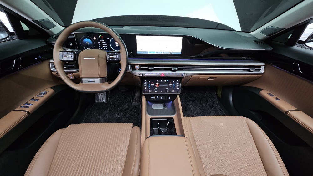Hyundai Grandeur Hybrid (GN7)