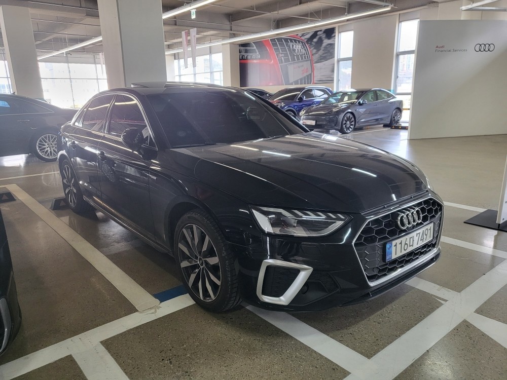 Audi A4 (B9)