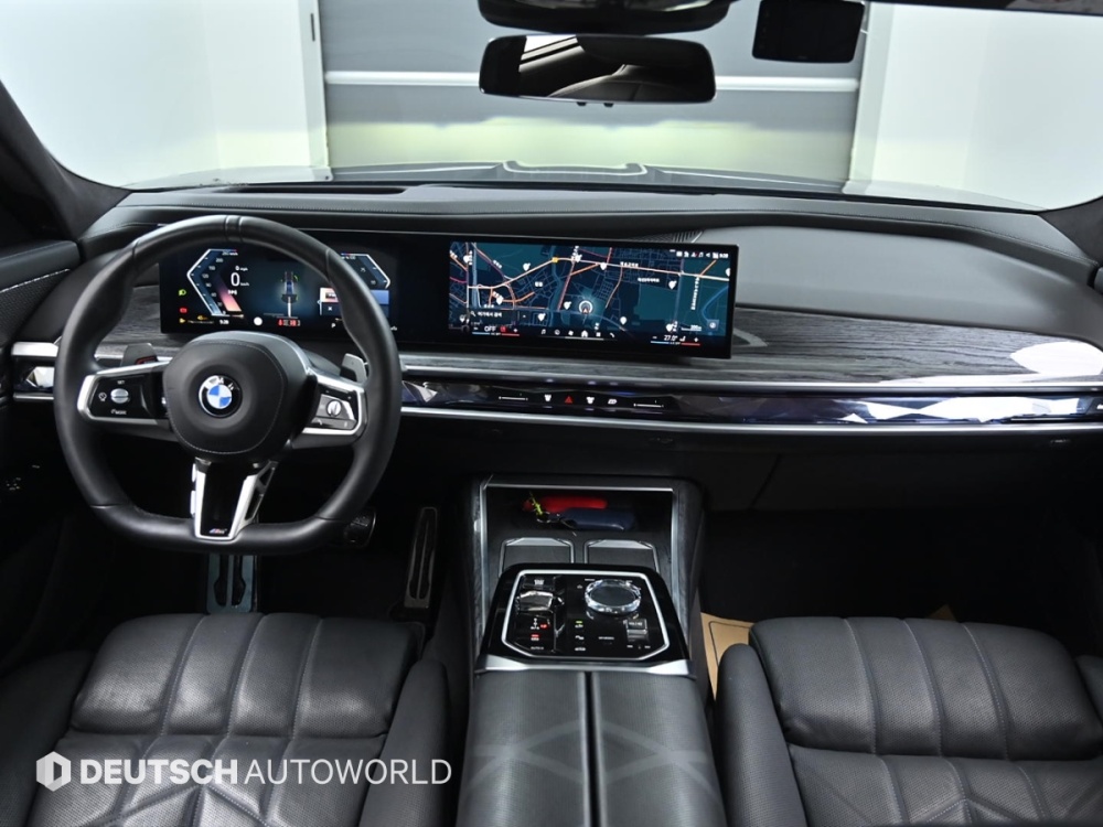 BMW 7 Series (G70)