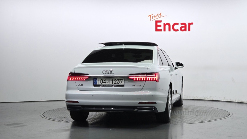 Audi A6 (C8)